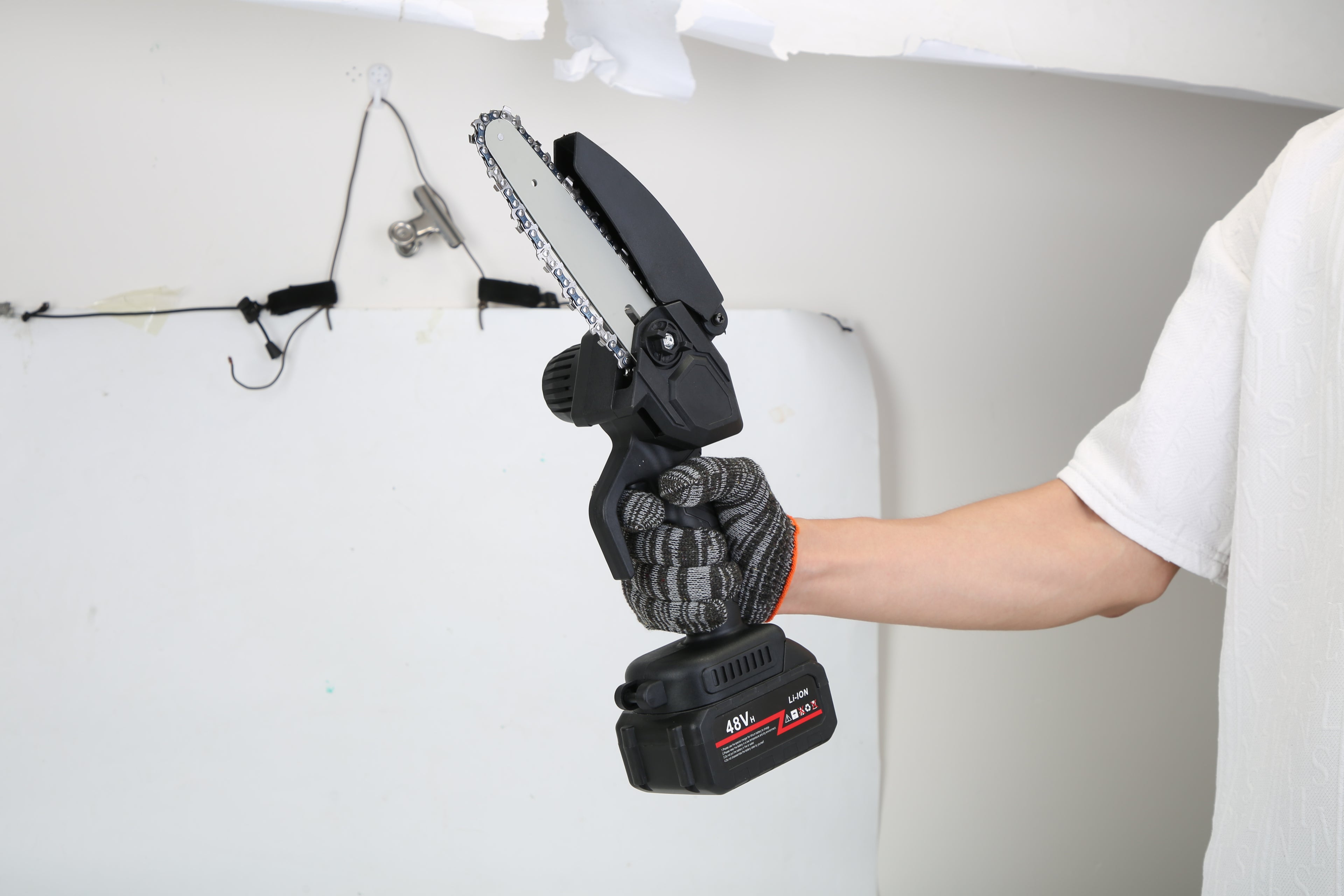Electric Mini Chainsaw
